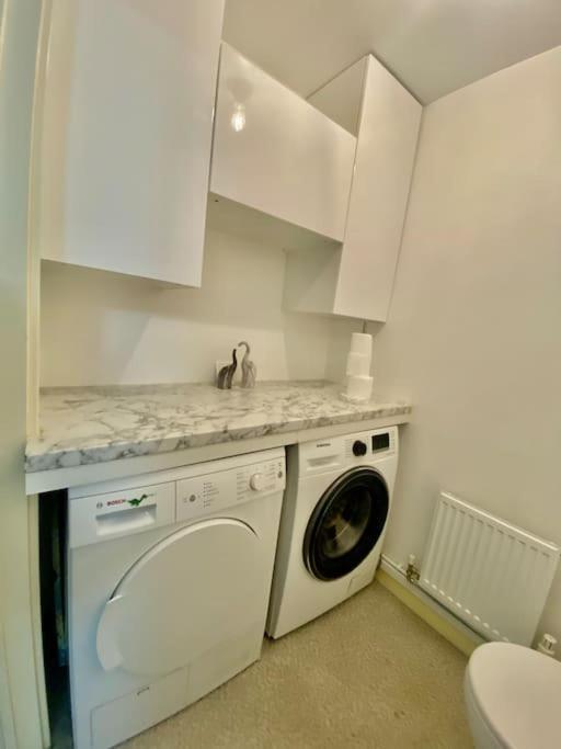 House In Manchester Extérieur photo