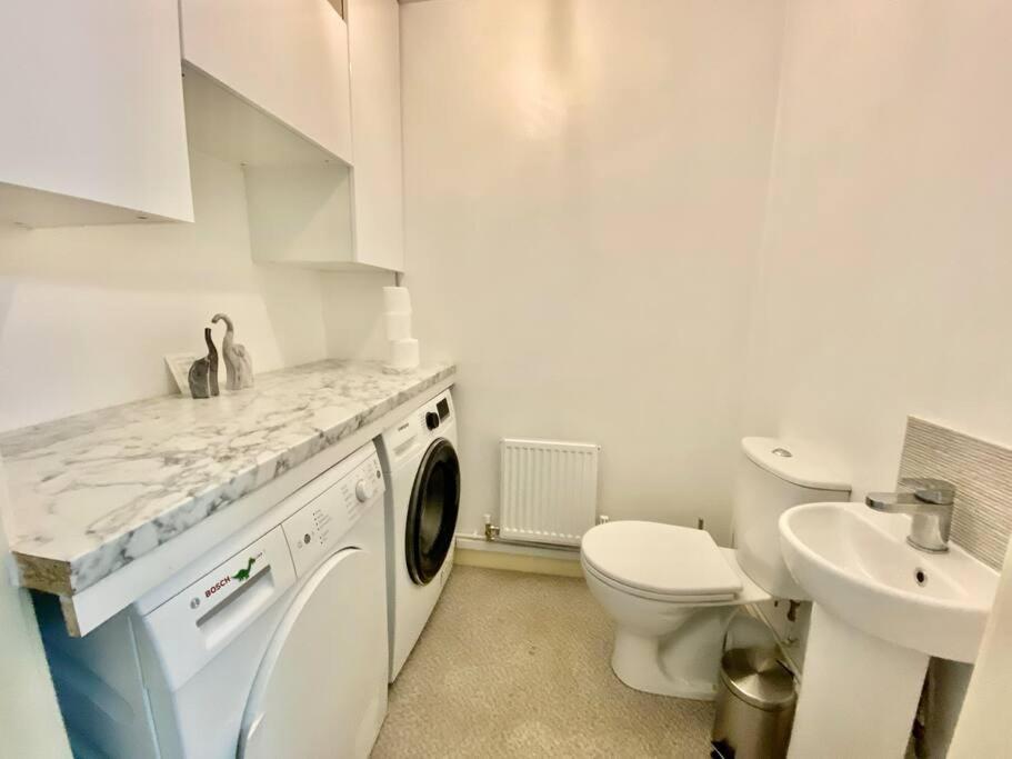 House In Manchester Extérieur photo