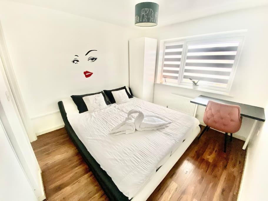 House In Manchester Extérieur photo
