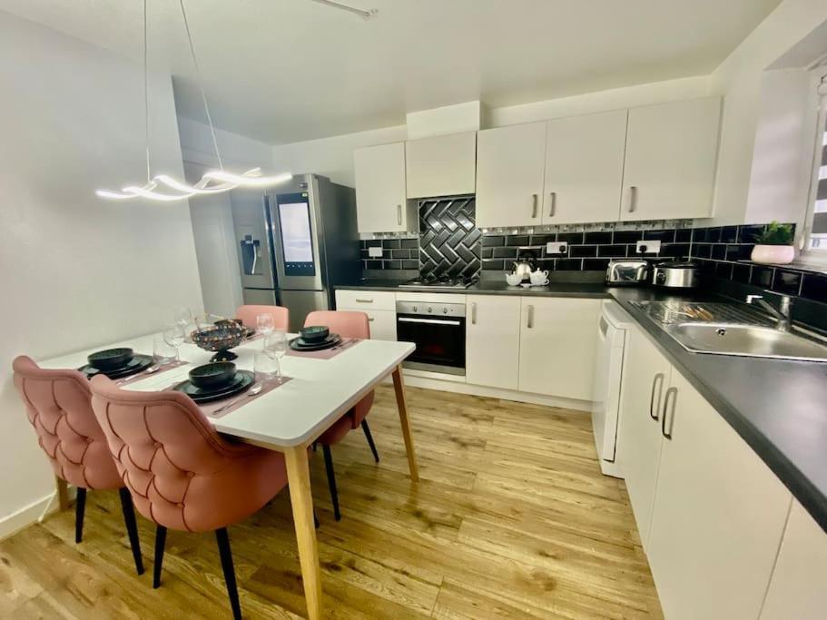 House In Manchester Extérieur photo